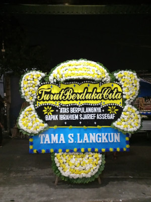 Papan Bunga Duka di Kubung